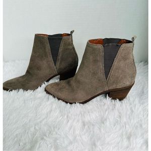 Lucky Brand Womens Low Cut Boots Brown Pointed Slip On Suede Size 6